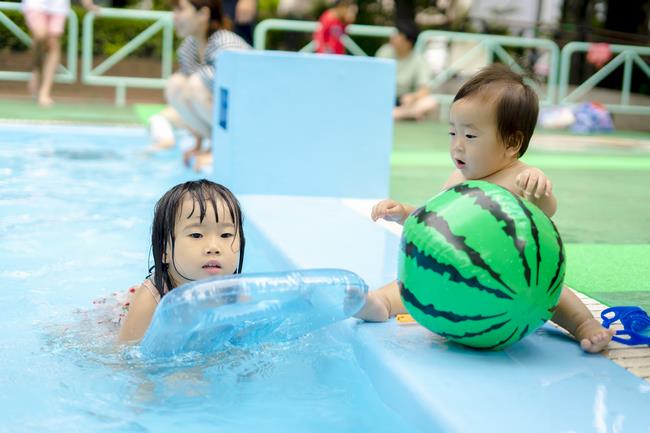 水辺で遊んでいる時の1枚